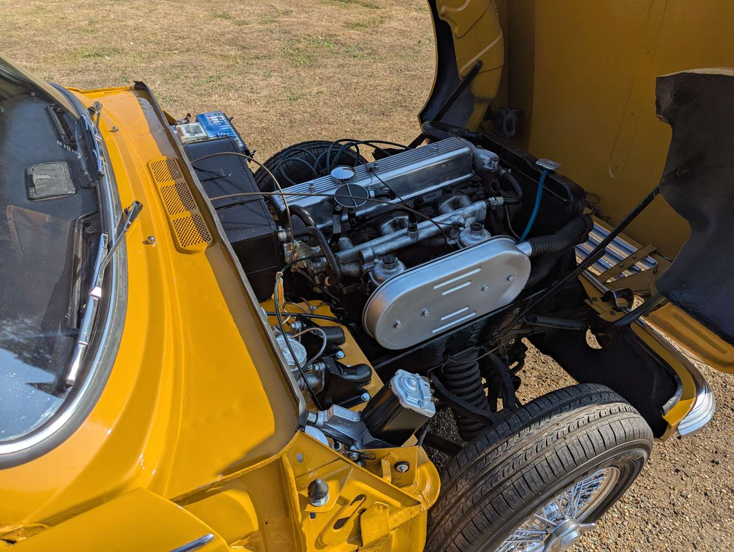 <p>1971 TRIUMPH VITESSE</p>