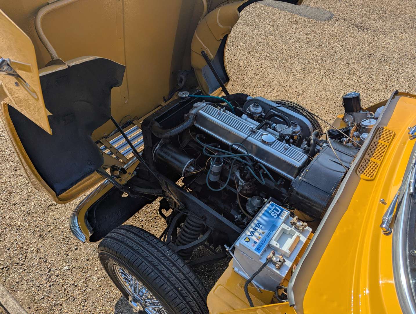 <p>1971 TRIUMPH VITESSE</p>