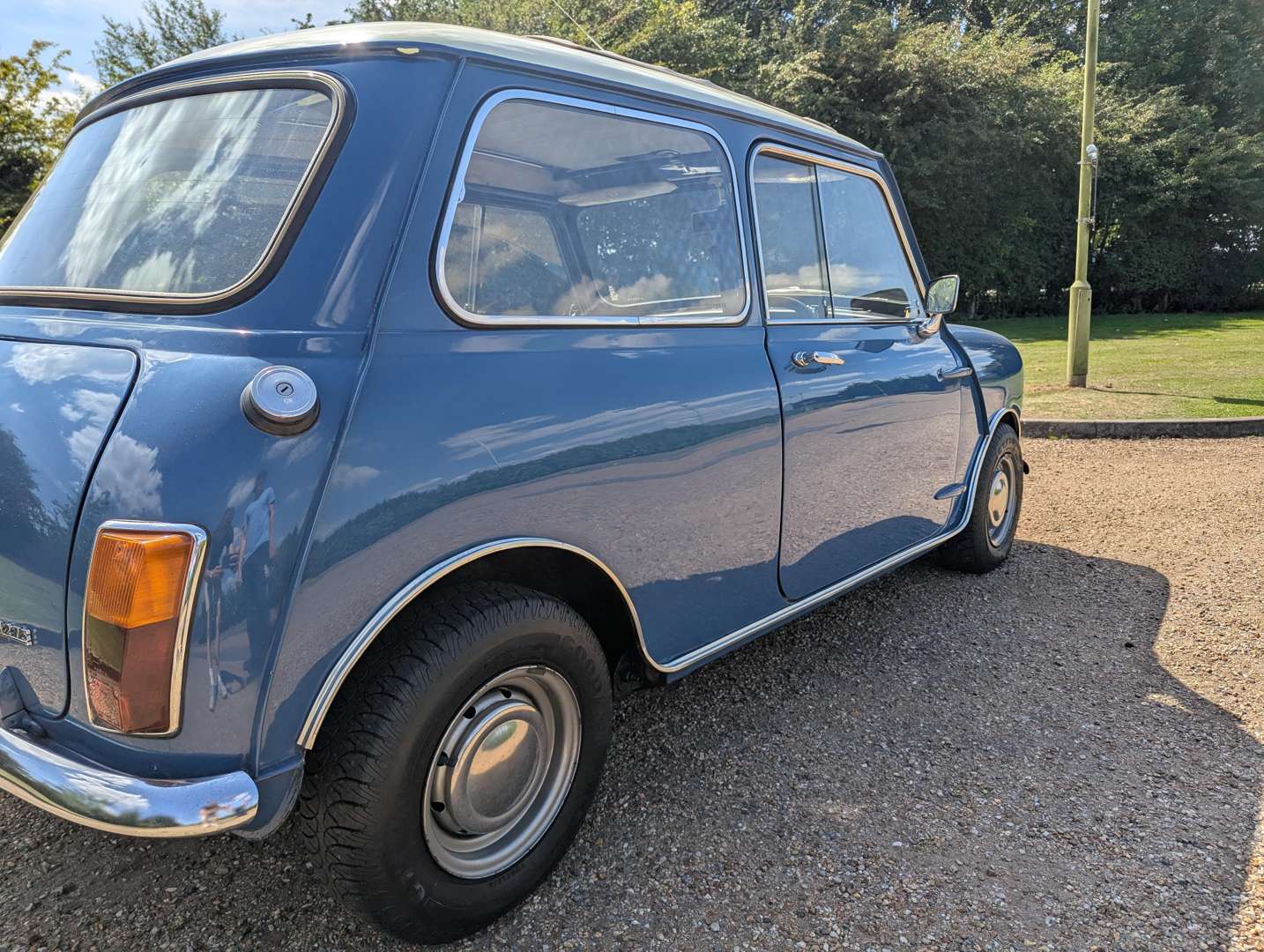 <p>1969 MORRIS MINI COOPER S</p>