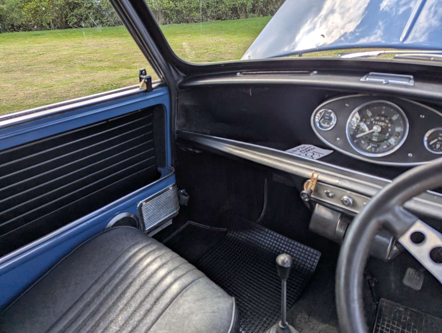 <p>1969 MORRIS MINI COOPER S</p>