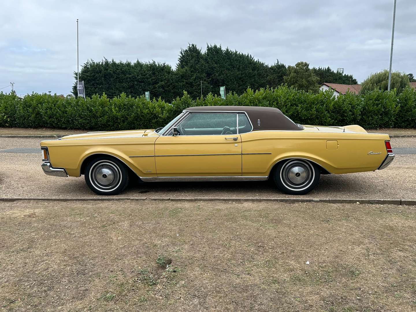 <p>1971 LINCOLN CONTINENTAL Mk3</p>