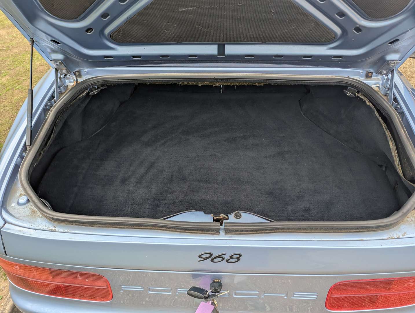 <p>1992 PORSCHE 968 CABRIOLET</p>