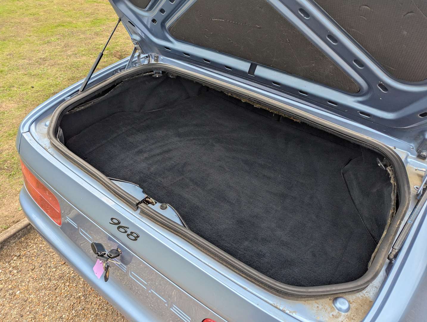 <p>1992 PORSCHE 968 CABRIOLET</p>