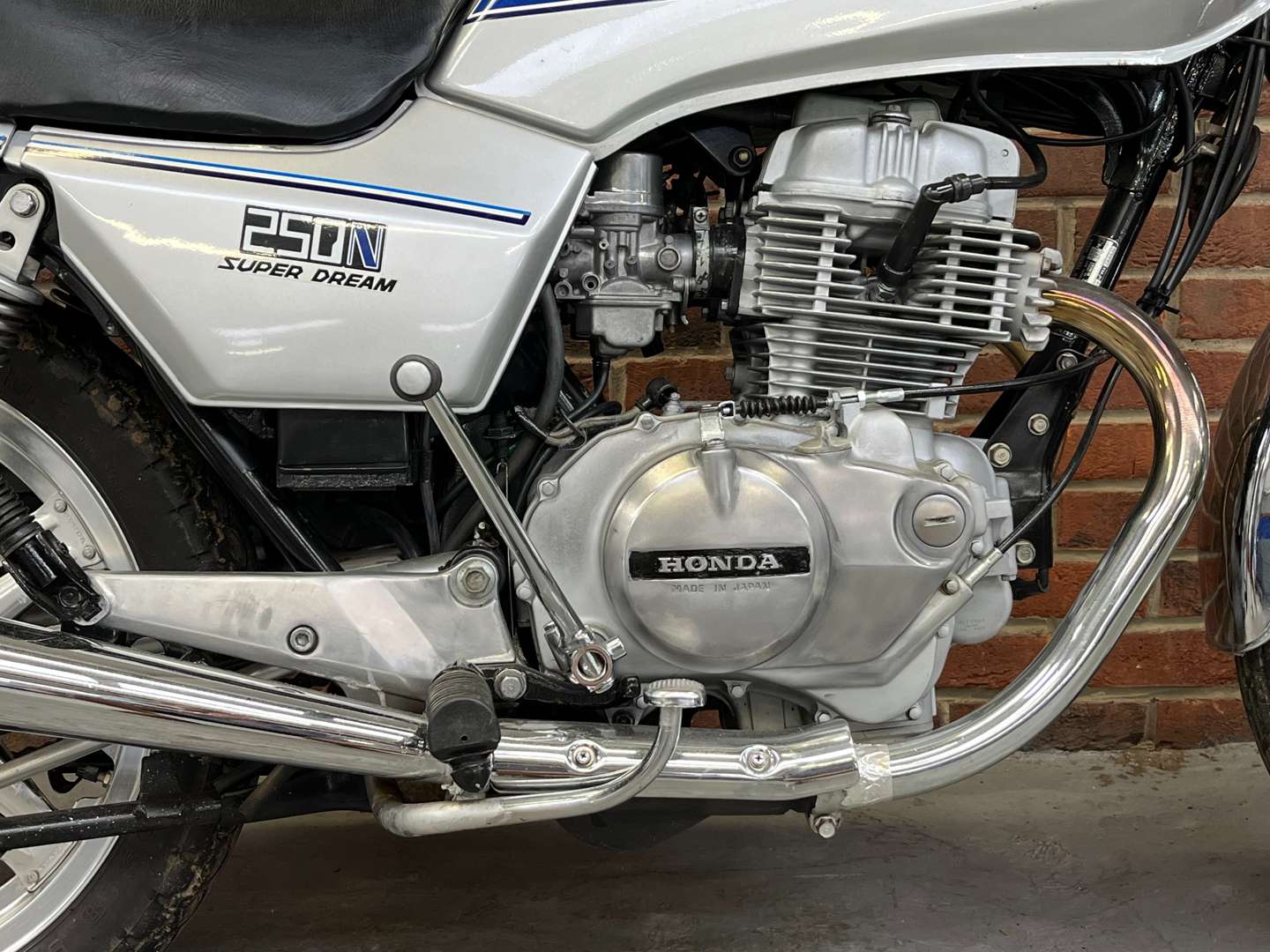 <p>1978 HONDA SUPERDREAM</p>