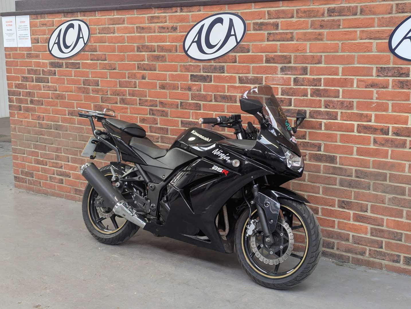 <p>2010 KAWASAKI NINJA EX250</p>