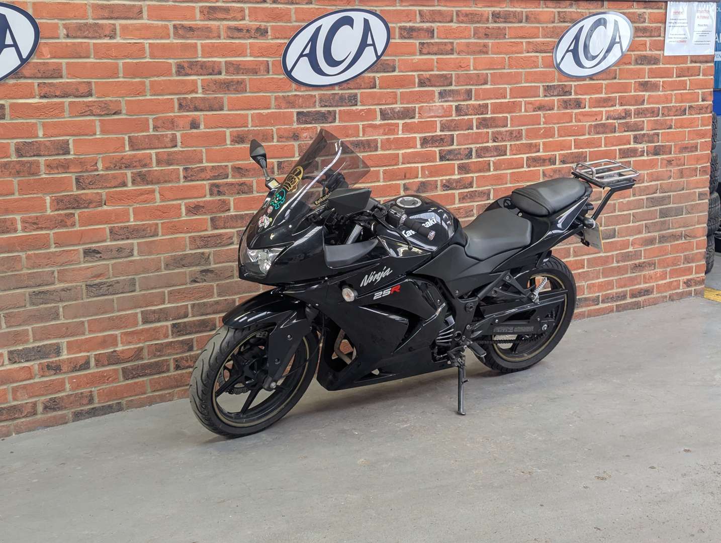 <p>2010 KAWASAKI NINJA EX250</p>