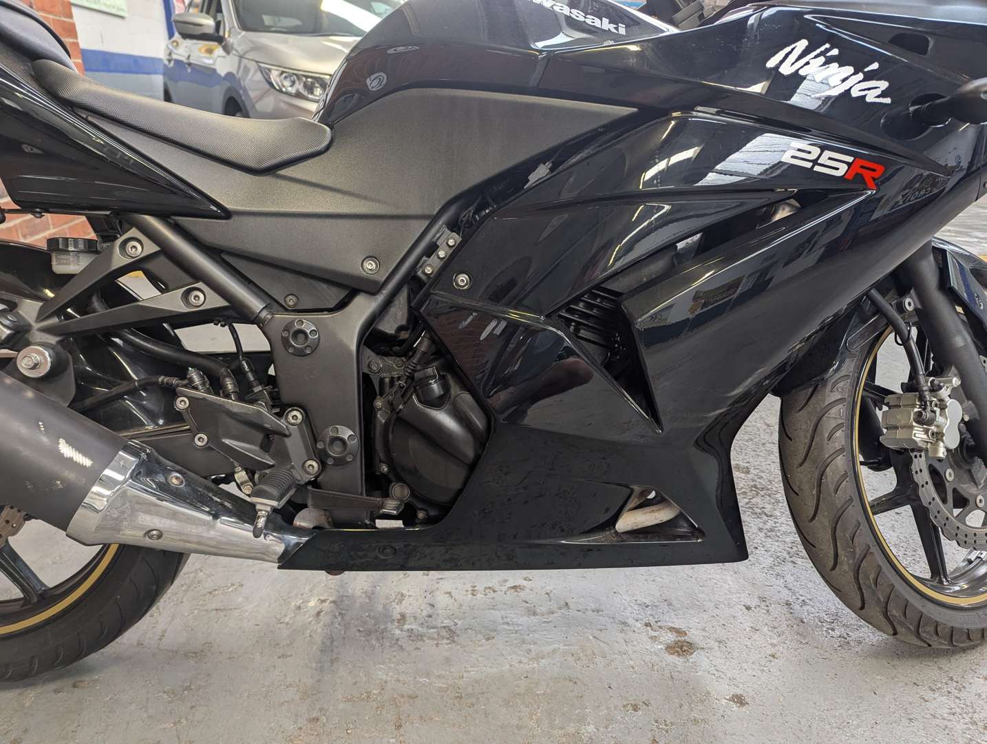 <p>2010 KAWASAKI NINJA EX250</p>