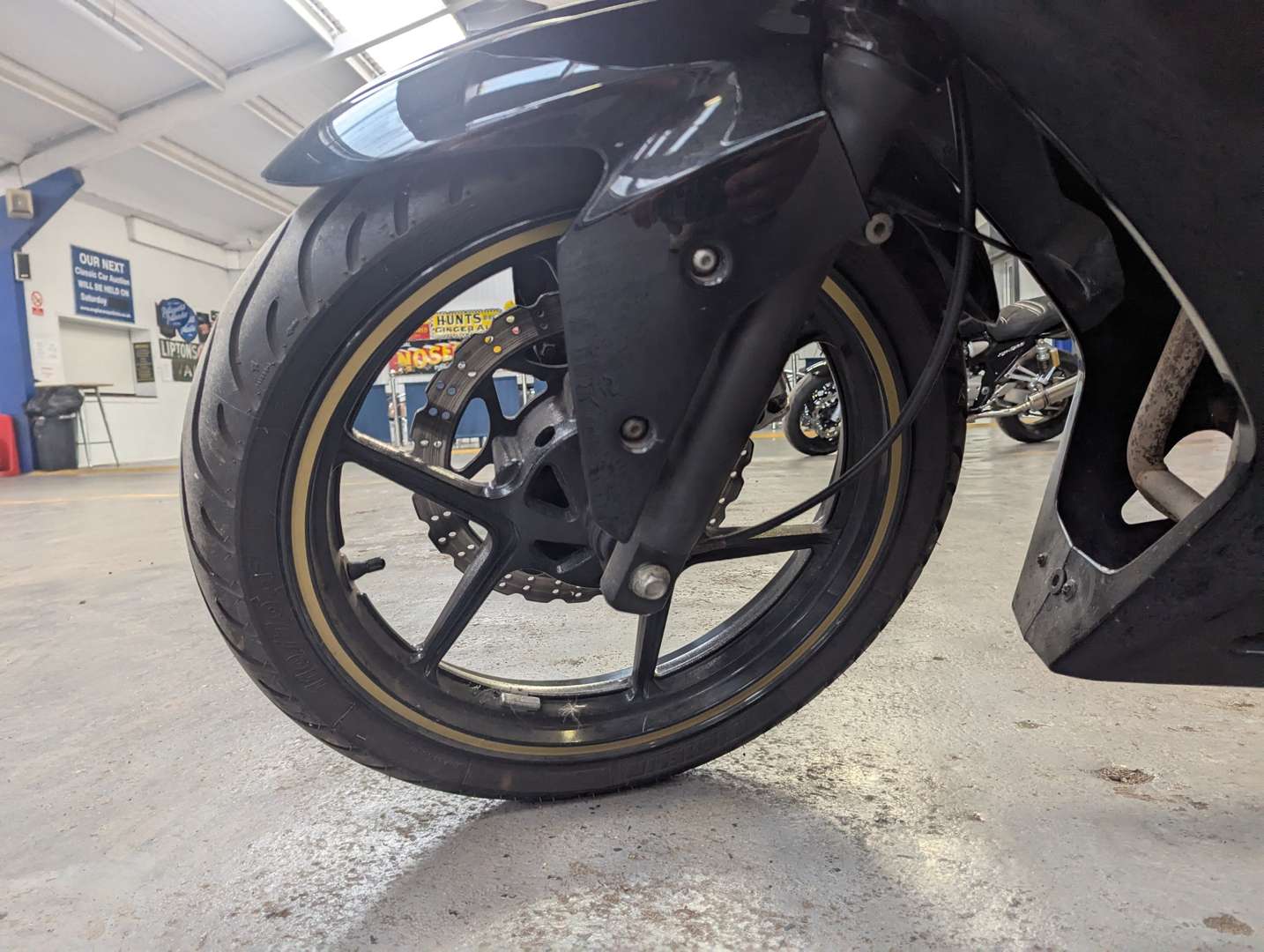 <p>2010 KAWASAKI NINJA EX250</p>