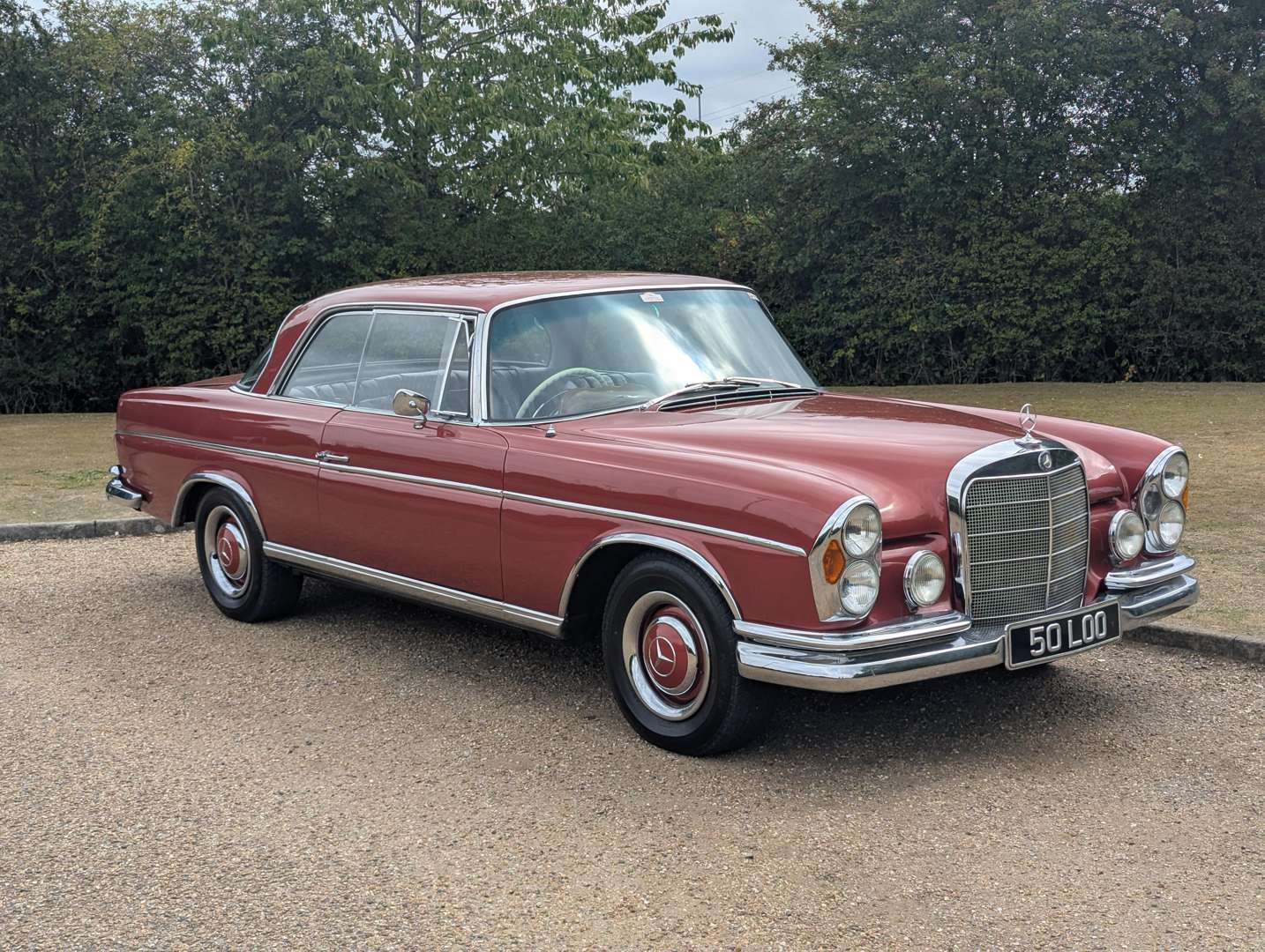 <p>1966 MERCEDES 300 SE COUPE</p>