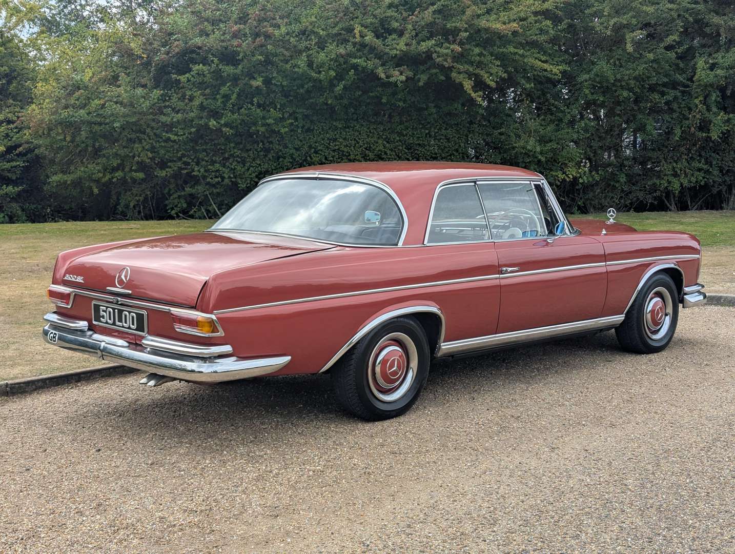 <p>1966 MERCEDES 300 SE COUPE</p>