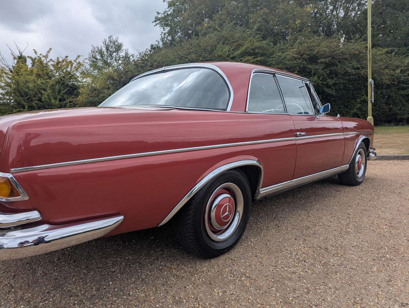 <p>1966 MERCEDES 300 SE COUPE</p>