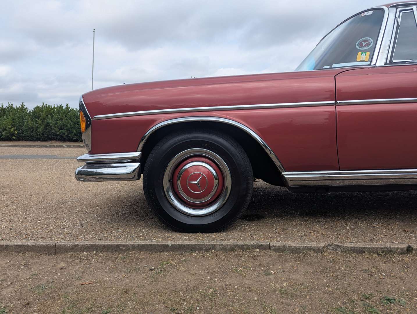 <p>1966 MERCEDES 300 SE COUPE</p>