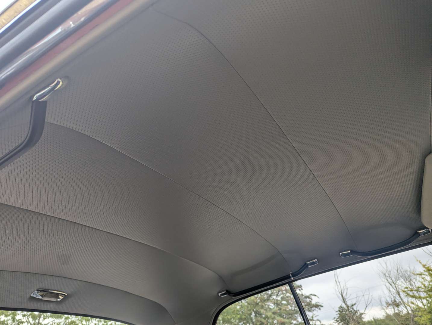 <p>1966 MERCEDES 300 SE COUPE</p>