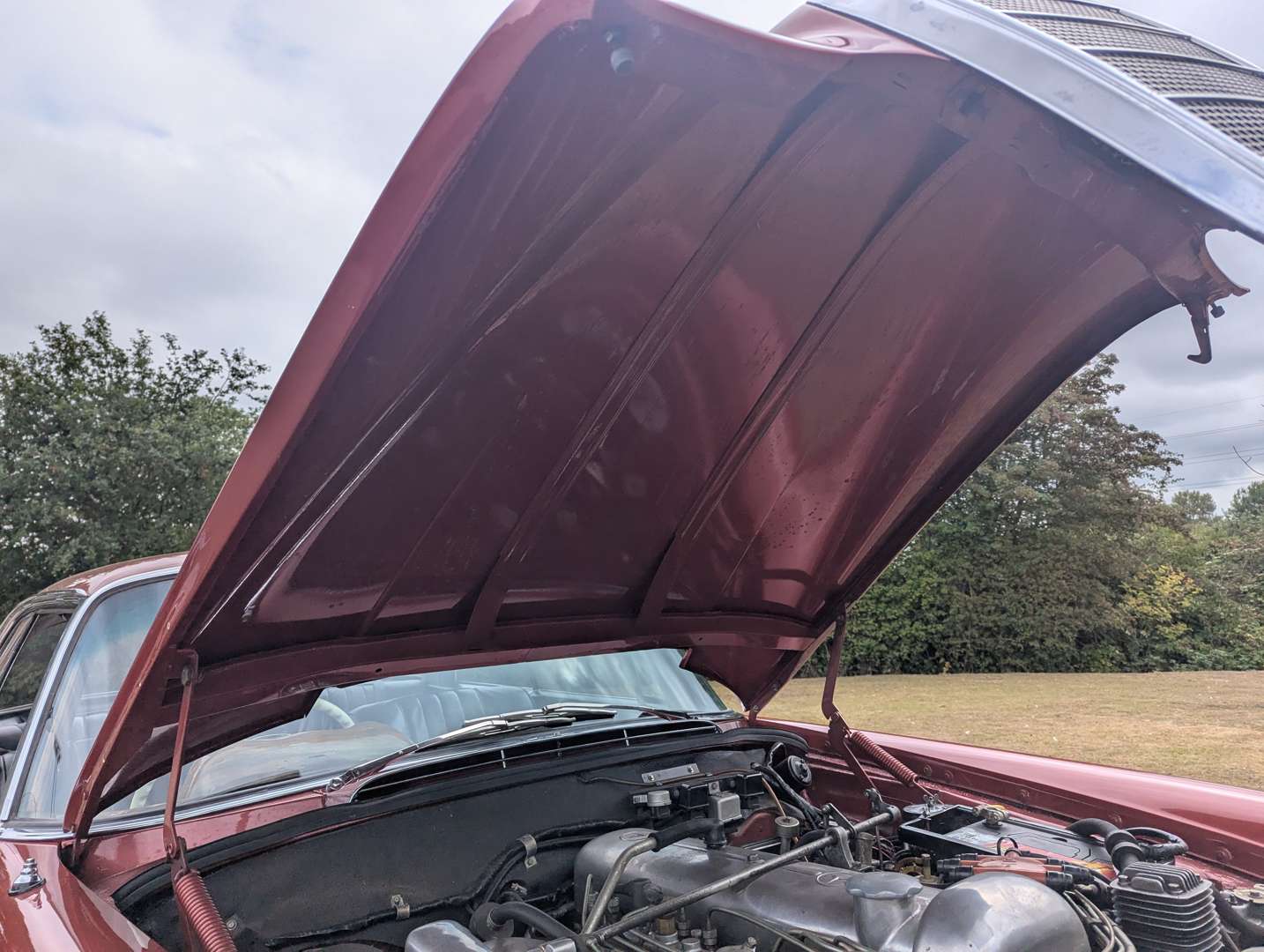 <p>1966 MERCEDES 300 SE COUPE</p>