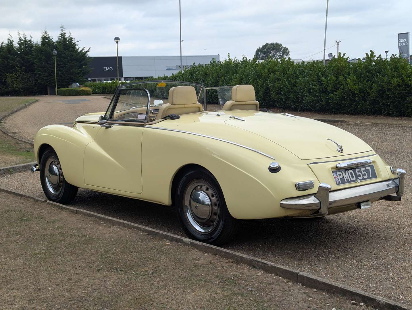<p>1954 SUNBEAM ALPINE</p>