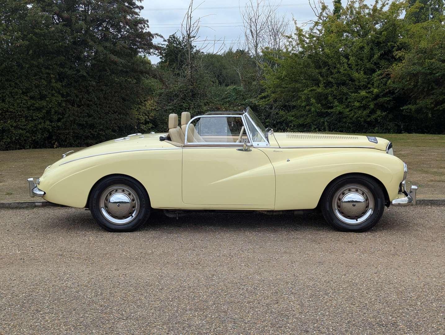<p>1954 SUNBEAM ALPINE</p>