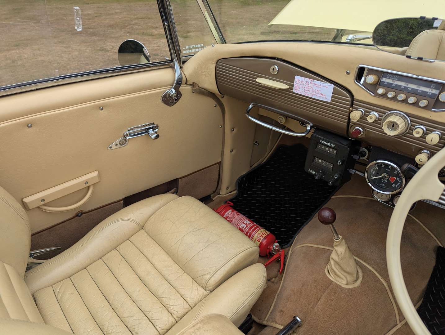 <p>1954 SUNBEAM ALPINE</p>