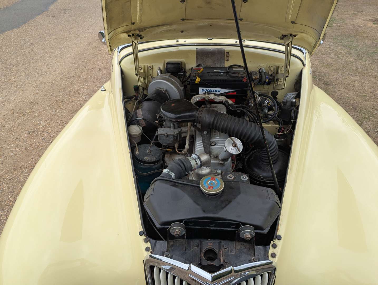 <p>1954 SUNBEAM ALPINE</p>