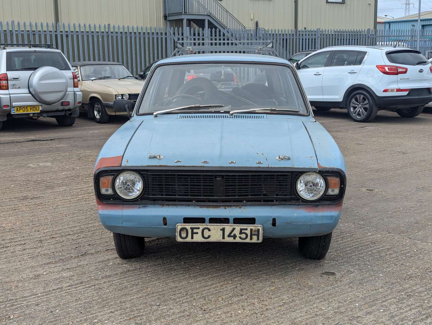 <p>1970 FORD CORTINA ESTATE</p>