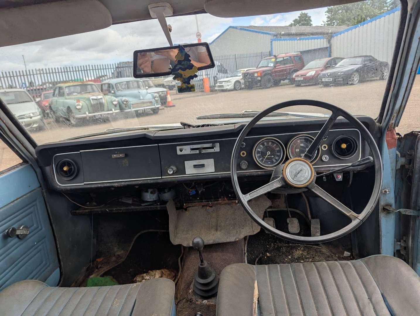 <p>1970 FORD CORTINA ESTATE</p>