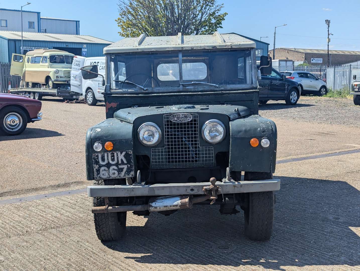 <p>1957 LAND ROVER HARD TOP SERIES I</p>
