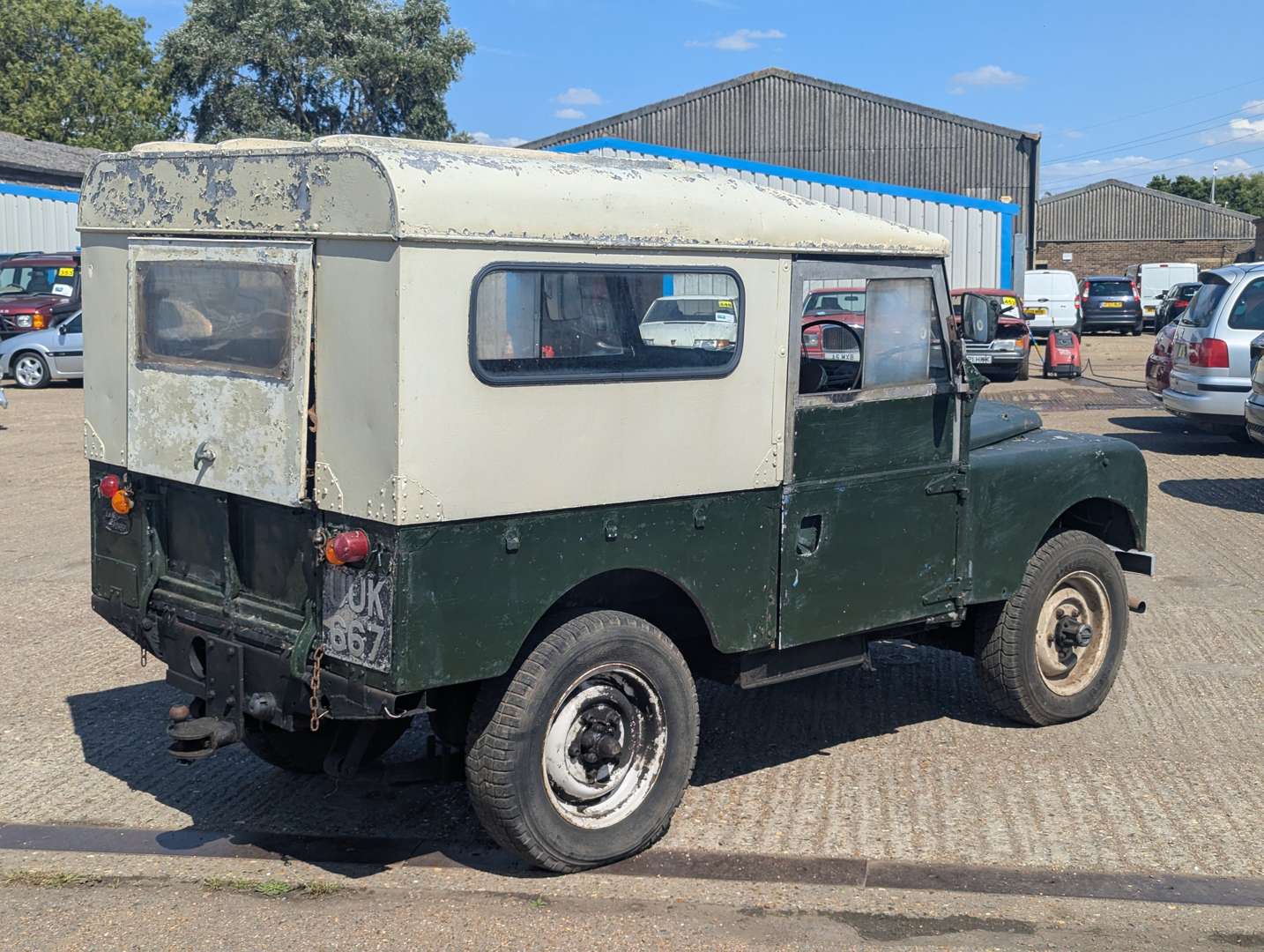 <p>1957 LAND ROVER HARD TOP SERIES I</p>