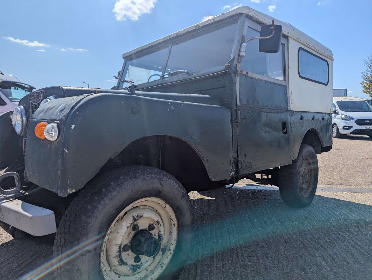 <p>1957 LAND ROVER HARD TOP SERIES I</p>