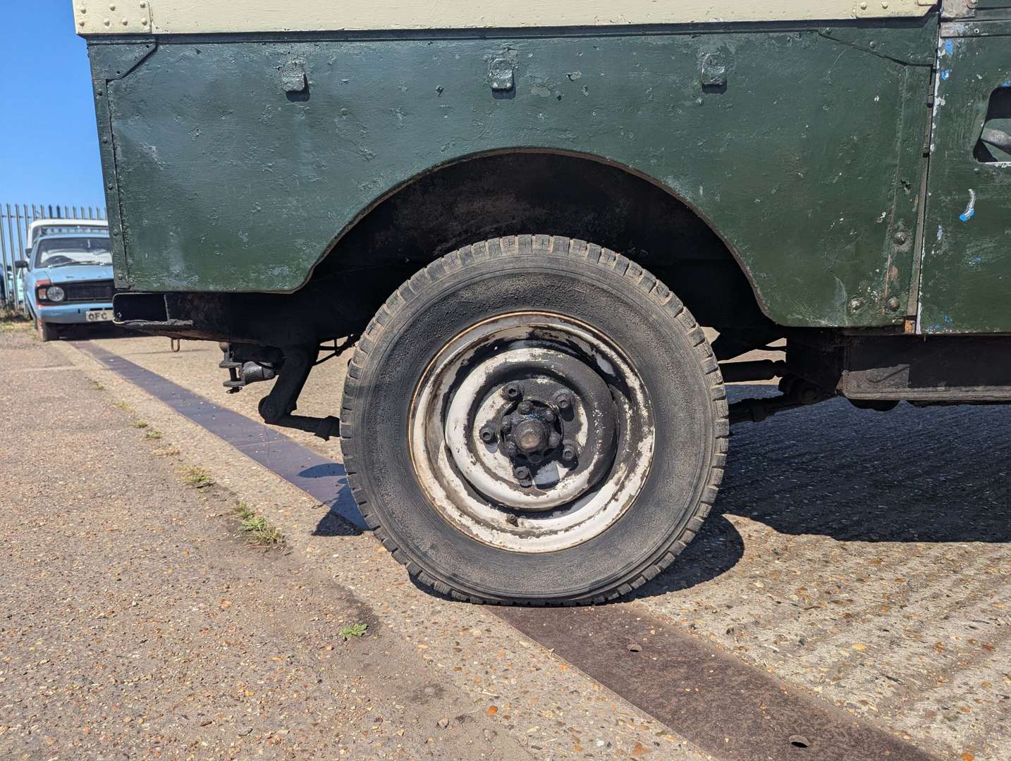 <p>1957 LAND ROVER HARD TOP SERIES I</p>