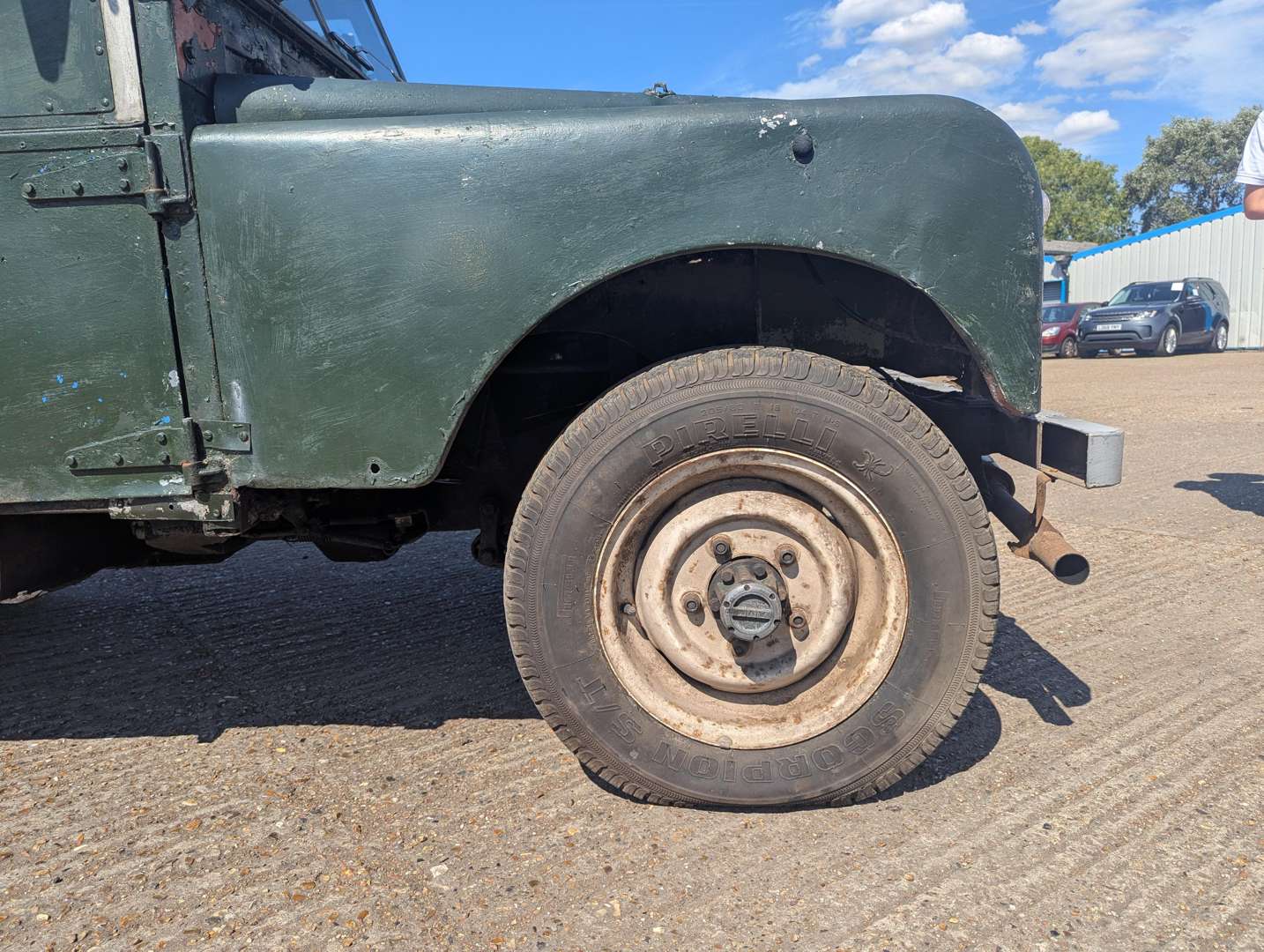 <p>1957 LAND ROVER HARD TOP SERIES I</p>