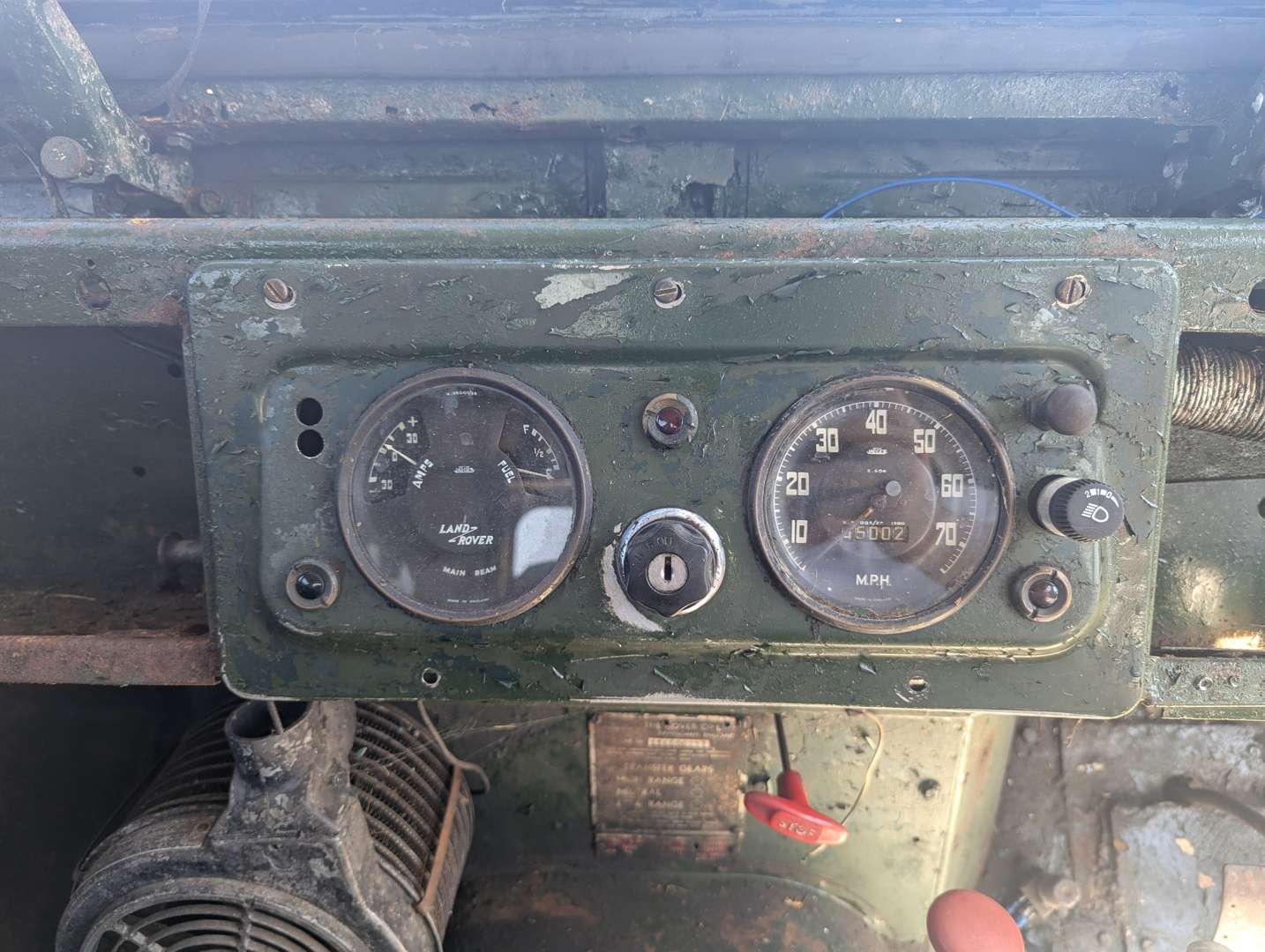 <p>1957 LAND ROVER HARD TOP SERIES I</p>