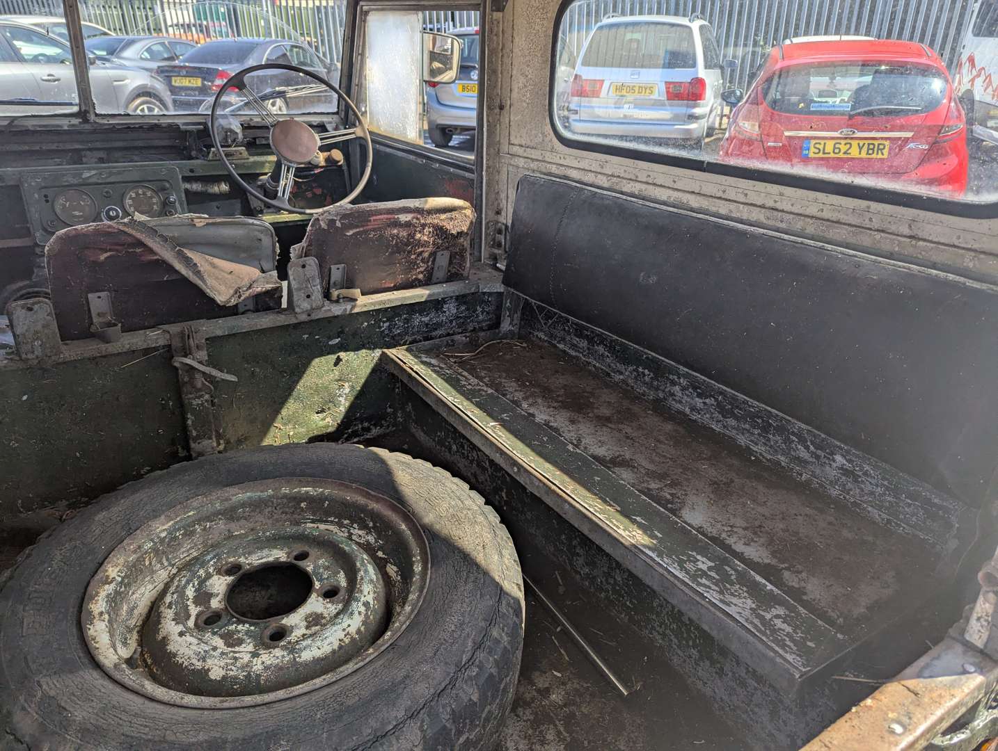 <p>1957 LAND ROVER HARD TOP SERIES I</p>