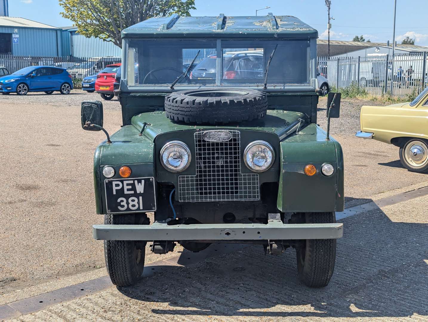 <p>1955 LAND ROVER SWB SERIES I</p>