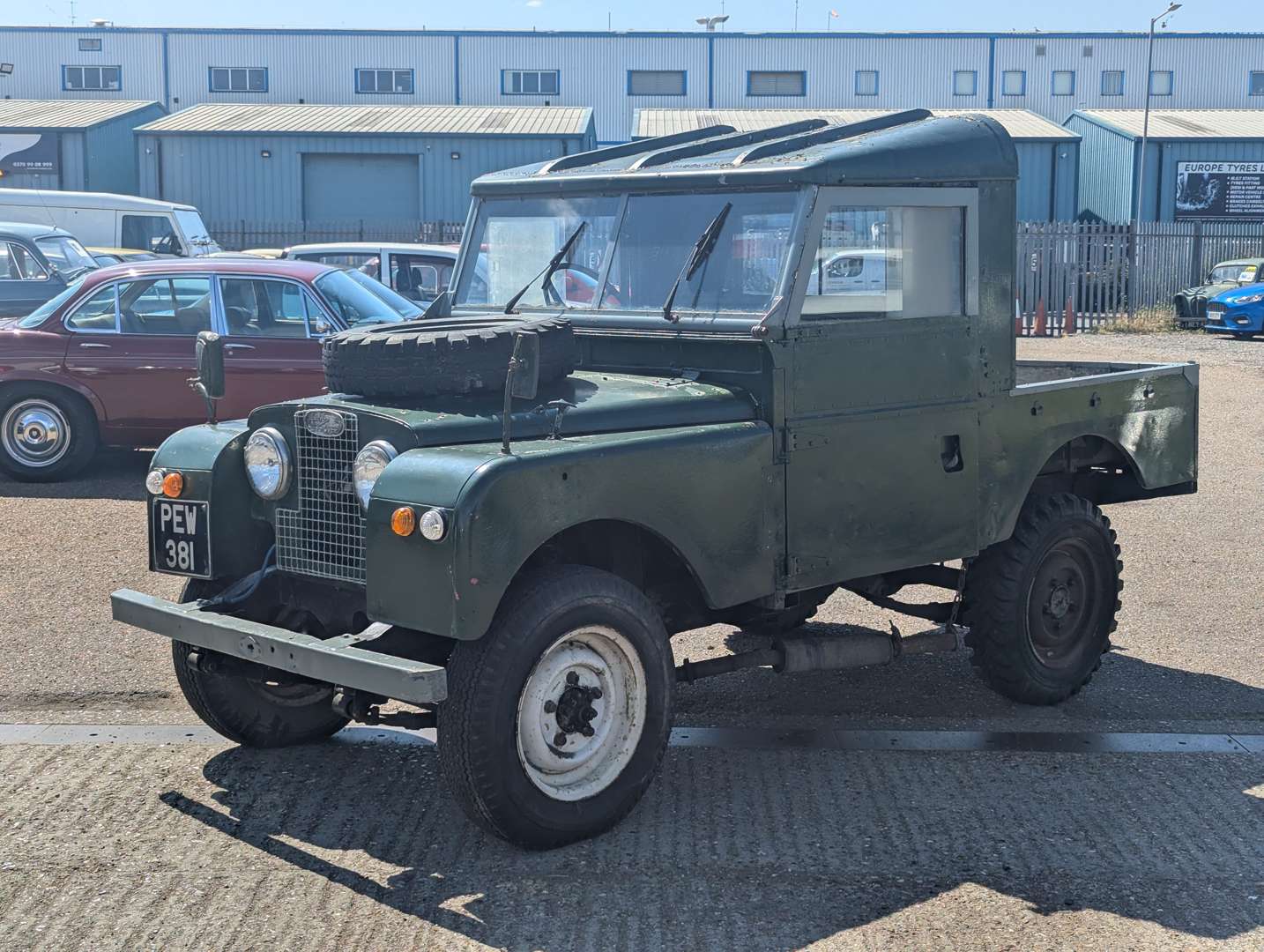 <p>1955 LAND ROVER SWB SERIES I</p>