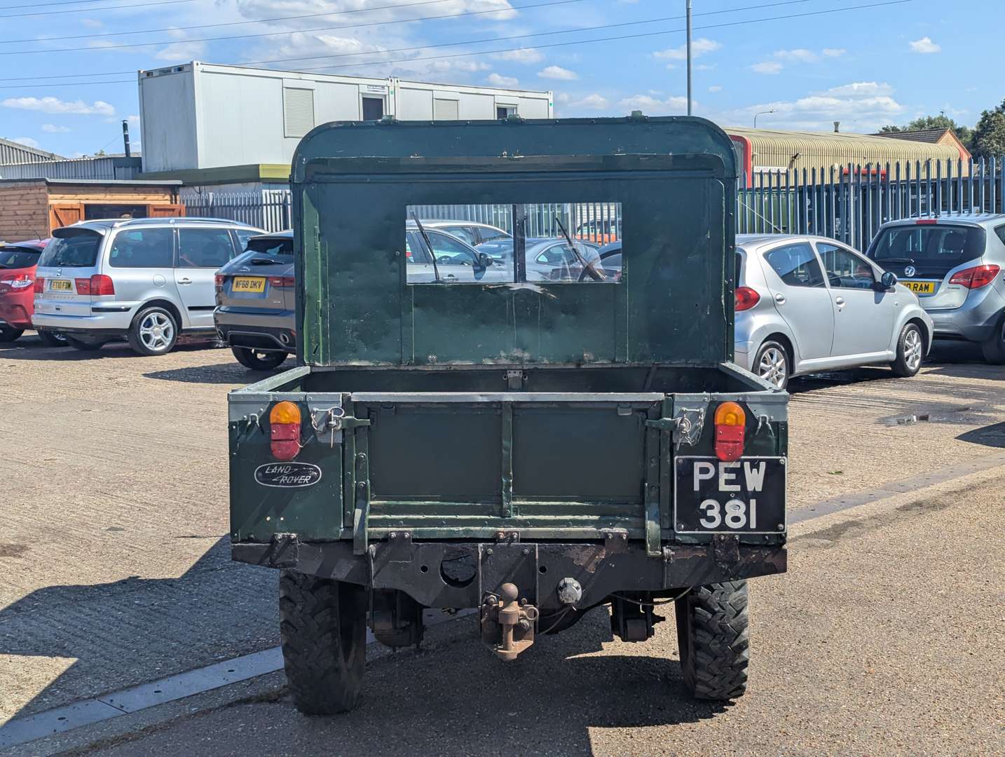 <p>1955 LAND ROVER SWB SERIES I</p>