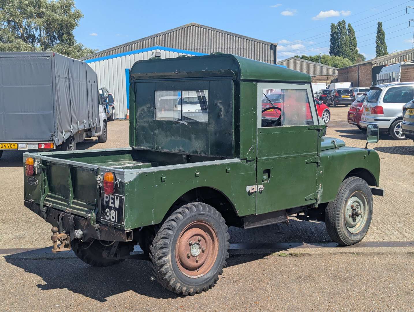 <p>1955 LAND ROVER SWB SERIES I</p>