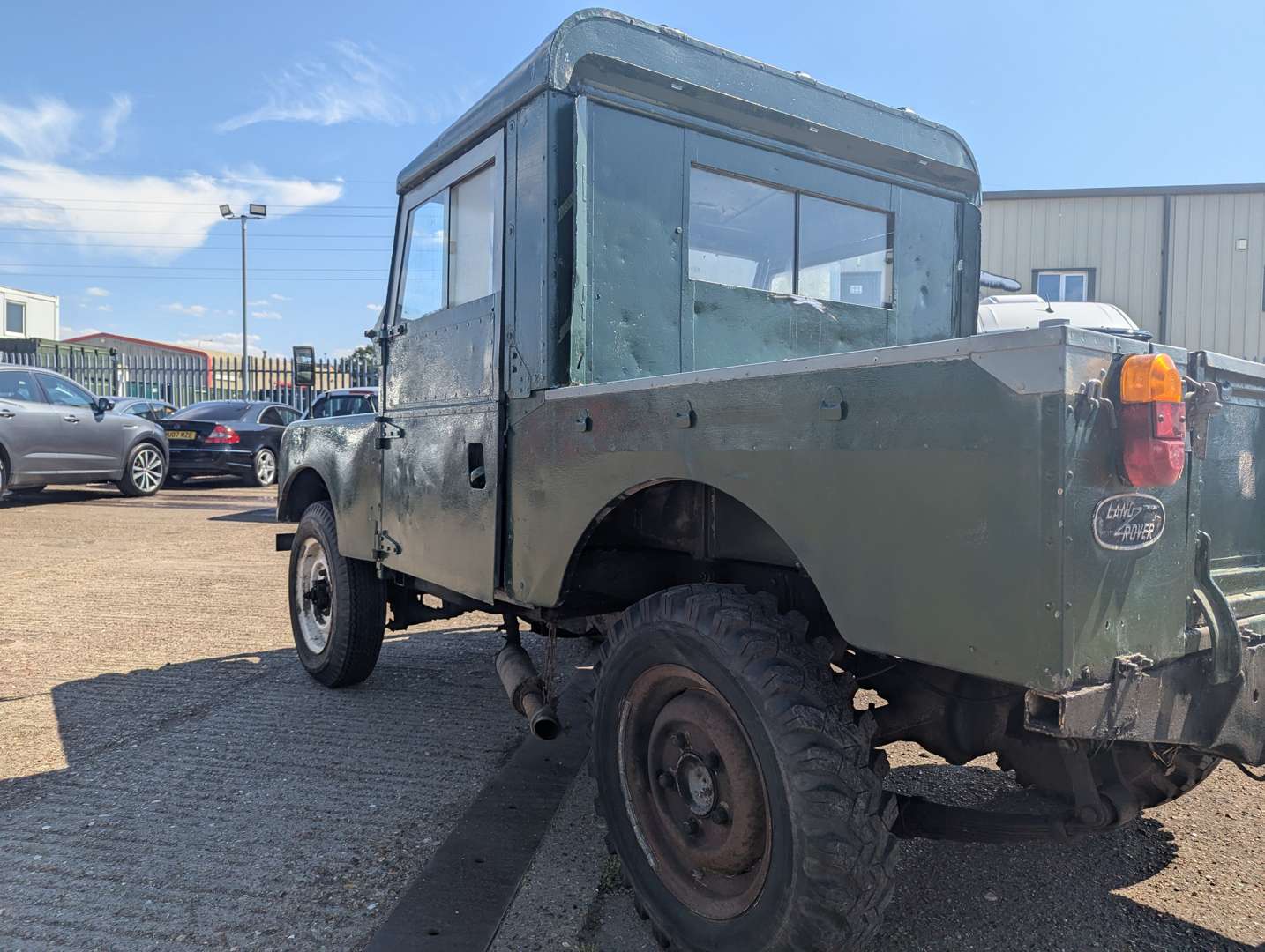 <p>1955 LAND ROVER SWB SERIES I</p>