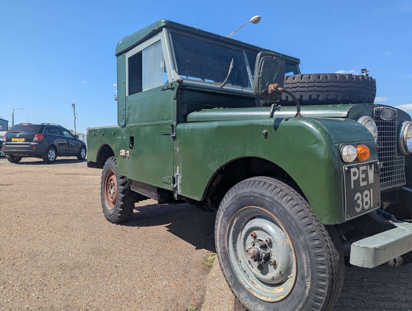 <p>1955 LAND ROVER SWB SERIES I</p>