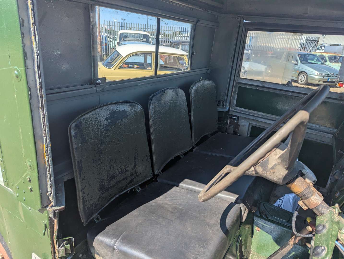 <p>1955 LAND ROVER SWB SERIES I</p>