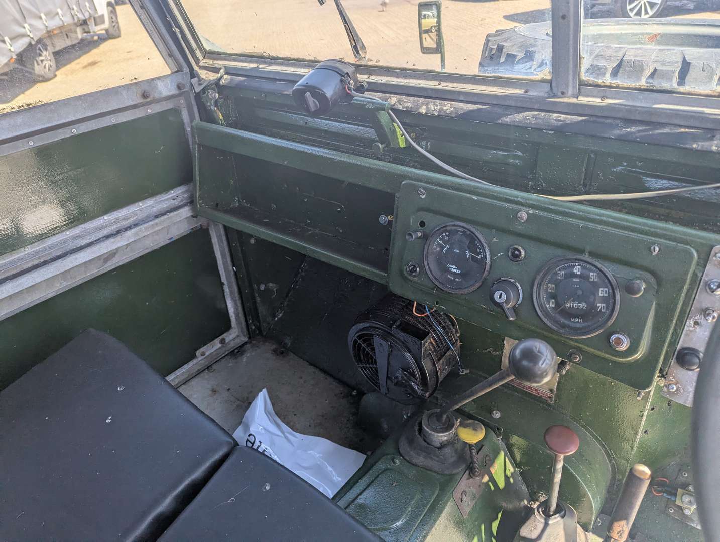 <p>1955 LAND ROVER SWB SERIES I</p>