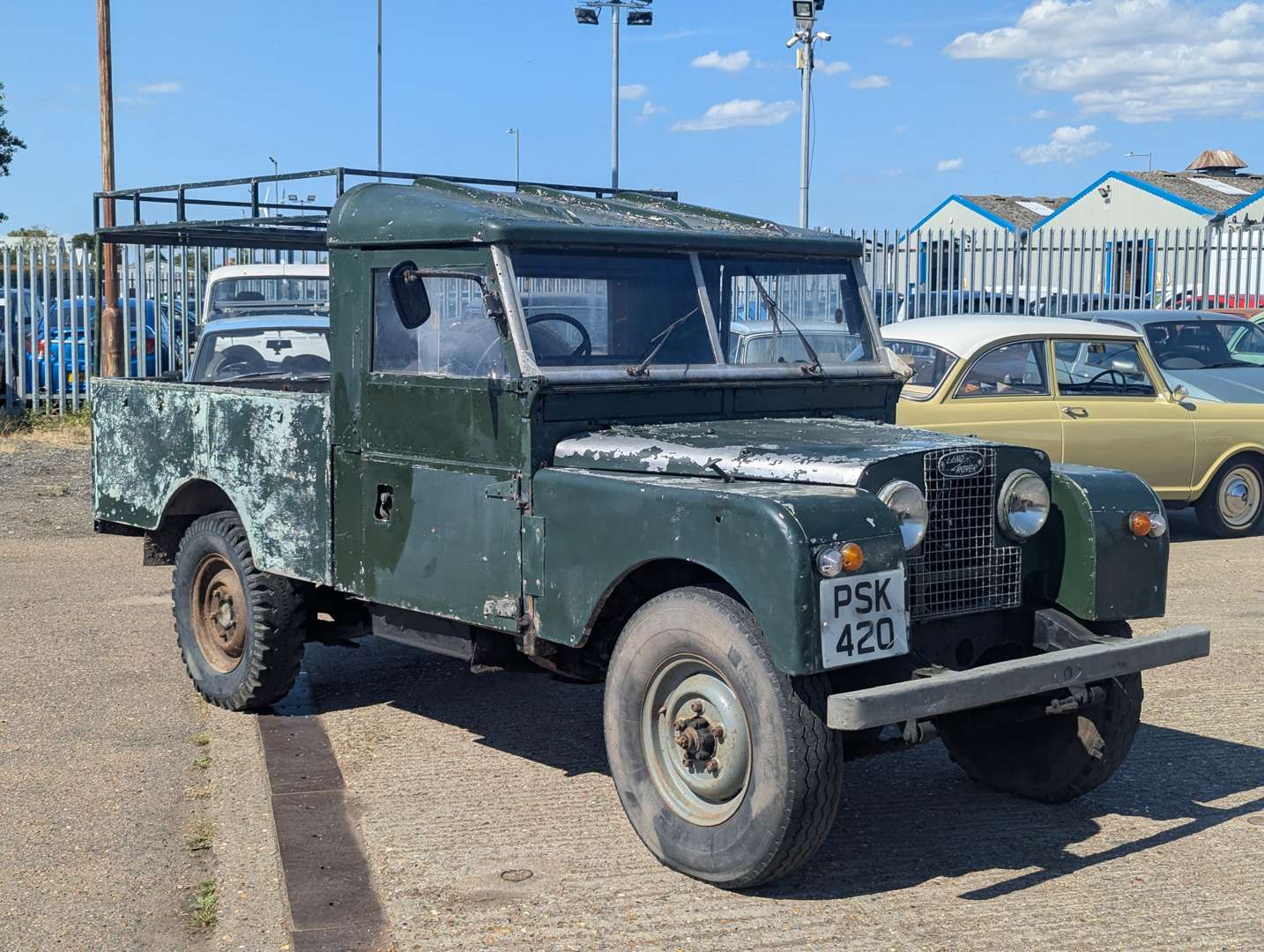 <p>1954 LAND ROVER LWB SERIES I</p>
