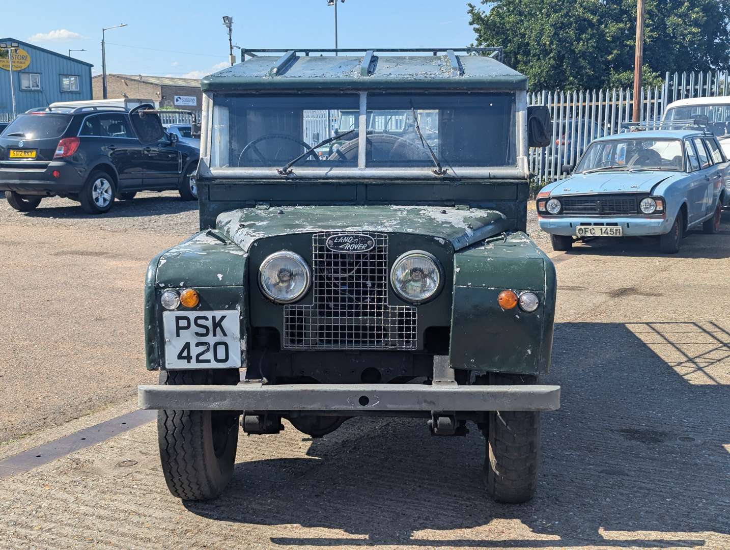 <p>1954 LAND ROVER LWB SERIES I</p>