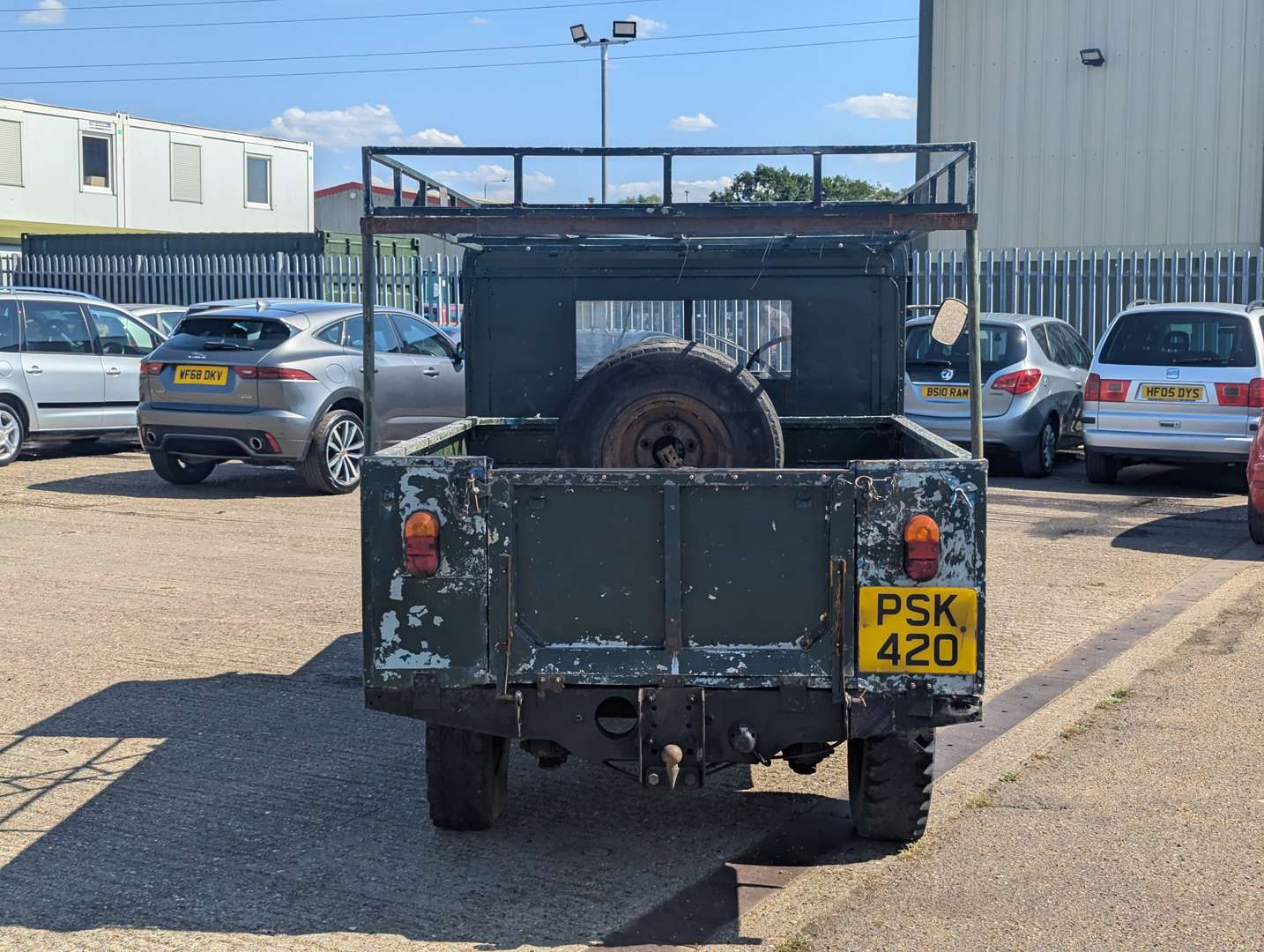 <p>1954 LAND ROVER LWB SERIES I</p>