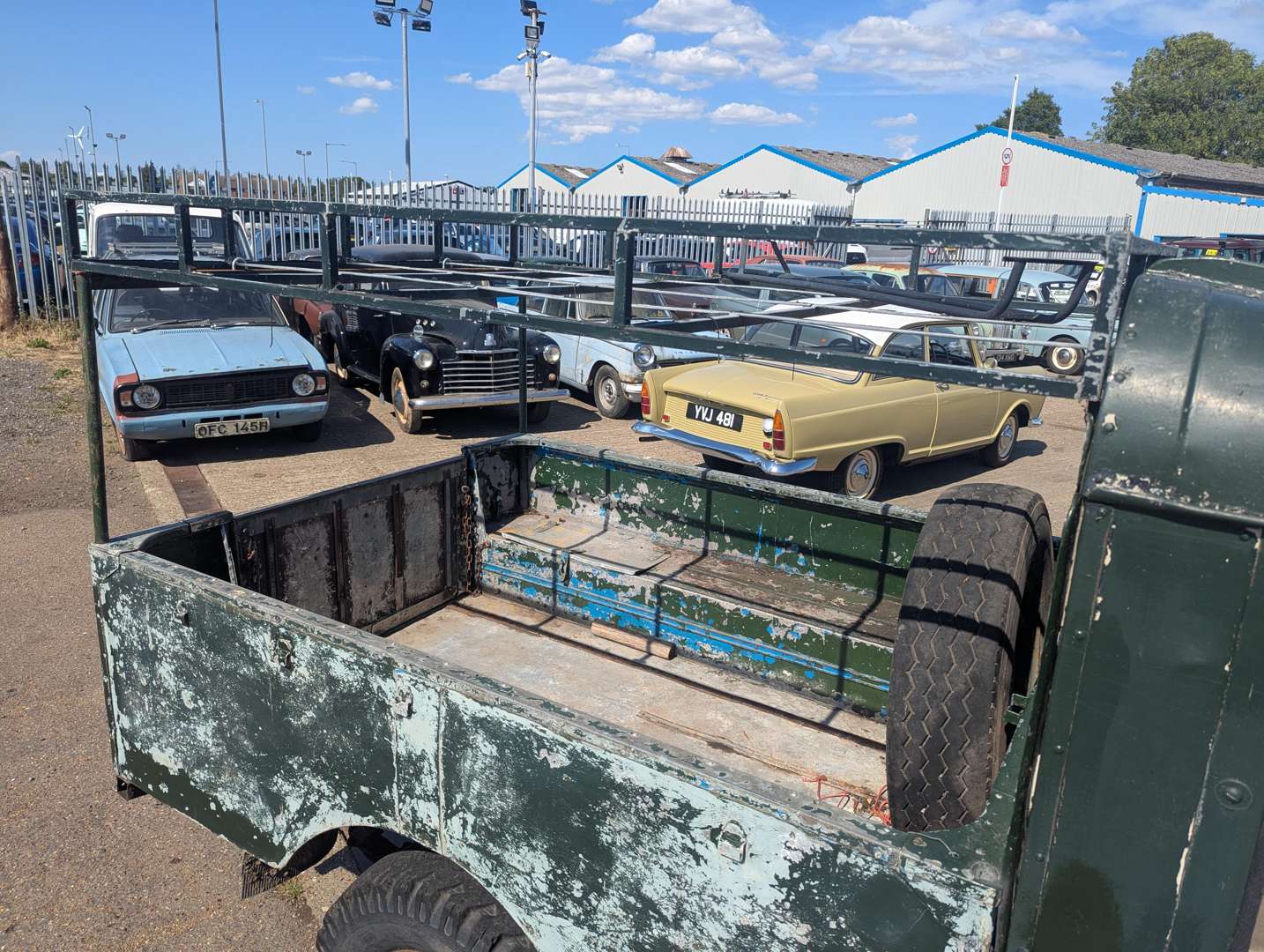 <p>1954 LAND ROVER LWB SERIES I</p>