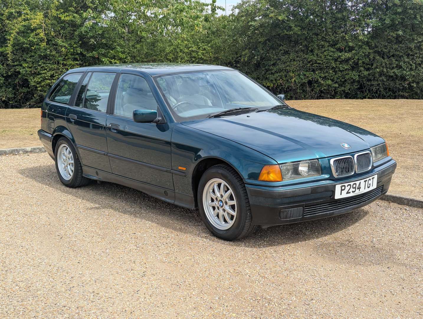 <p>1997 BMW 318I TOURING AUTO</p>