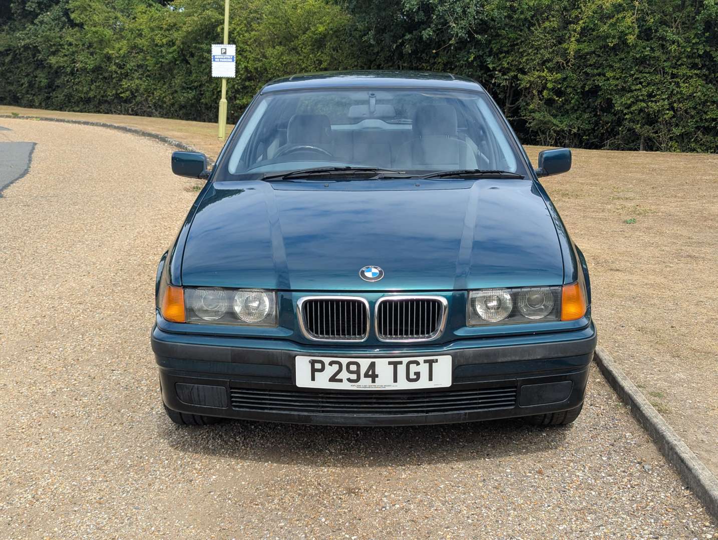 <p>1997 BMW 318I TOURING AUTO</p>