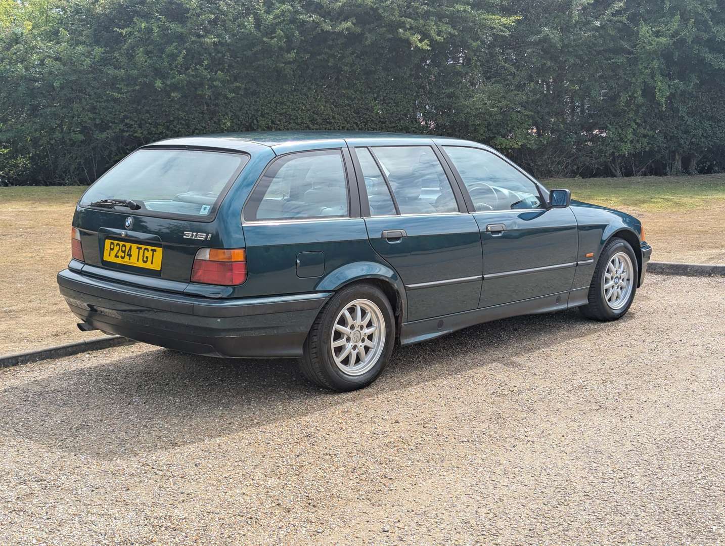 <p>1997 BMW 318I TOURING AUTO</p>