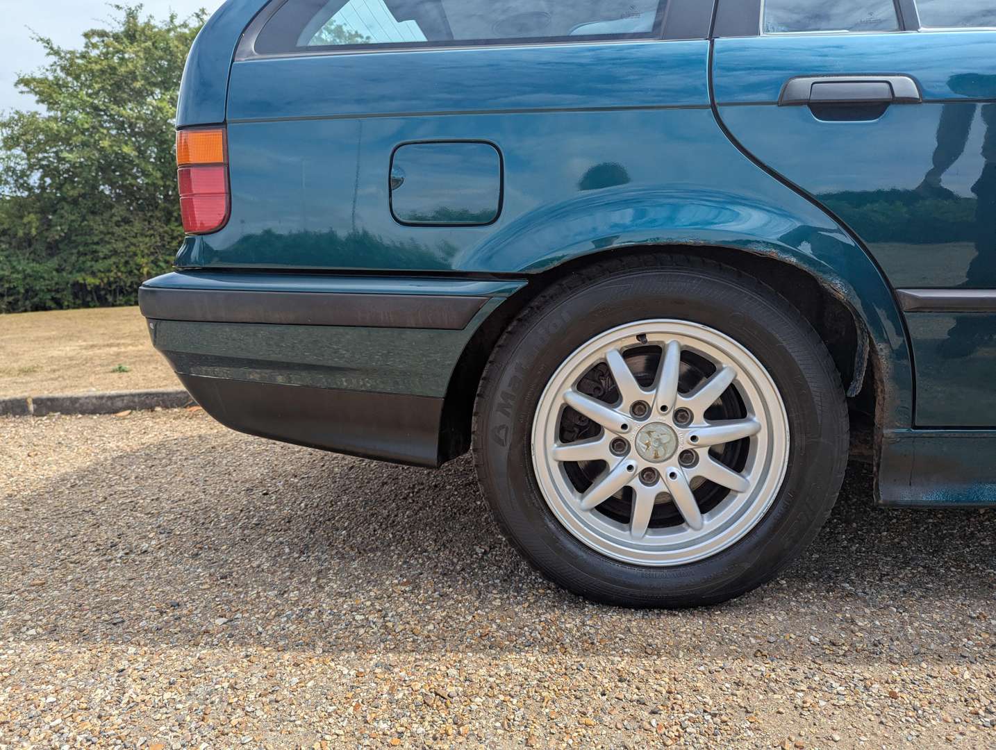 <p>1997 BMW 318I TOURING AUTO</p>