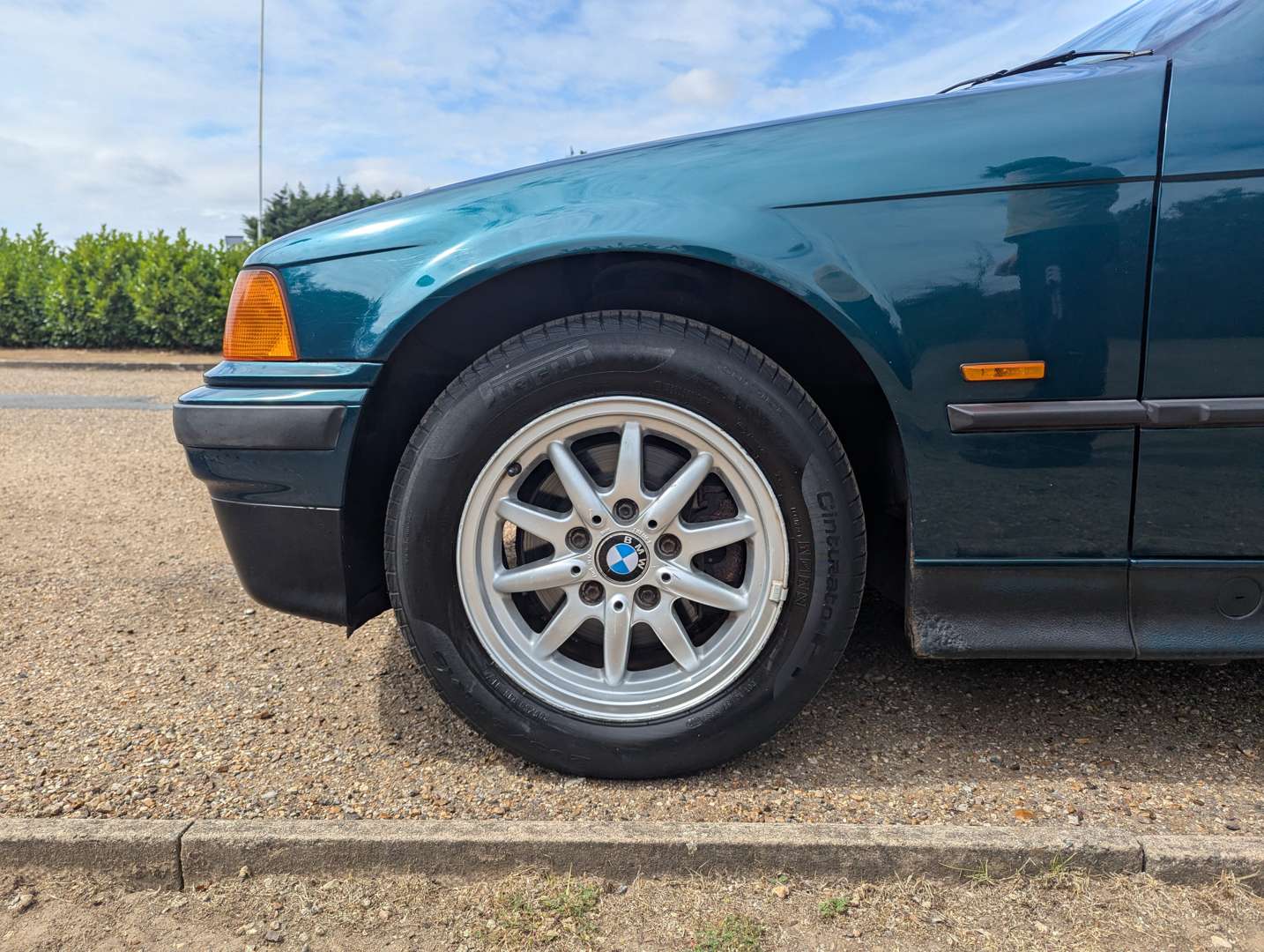 <p>1997 BMW 318I TOURING AUTO</p>