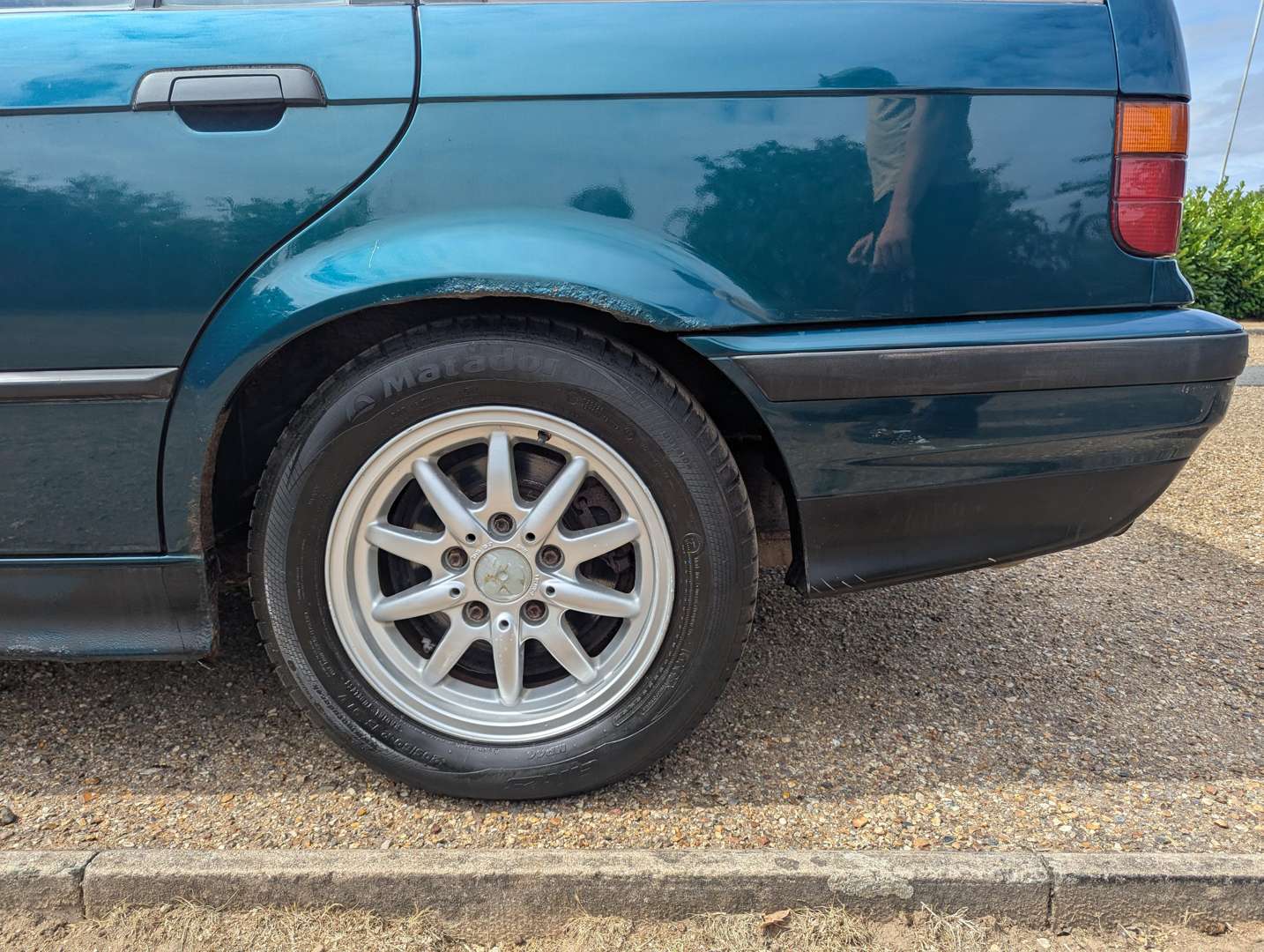 <p>1997 BMW 318I TOURING AUTO</p>