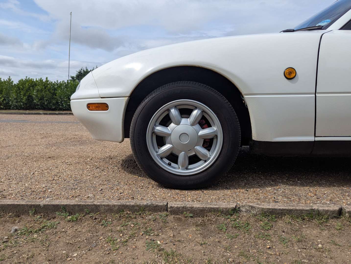 <p>1990 MAZDA MX-5</p>